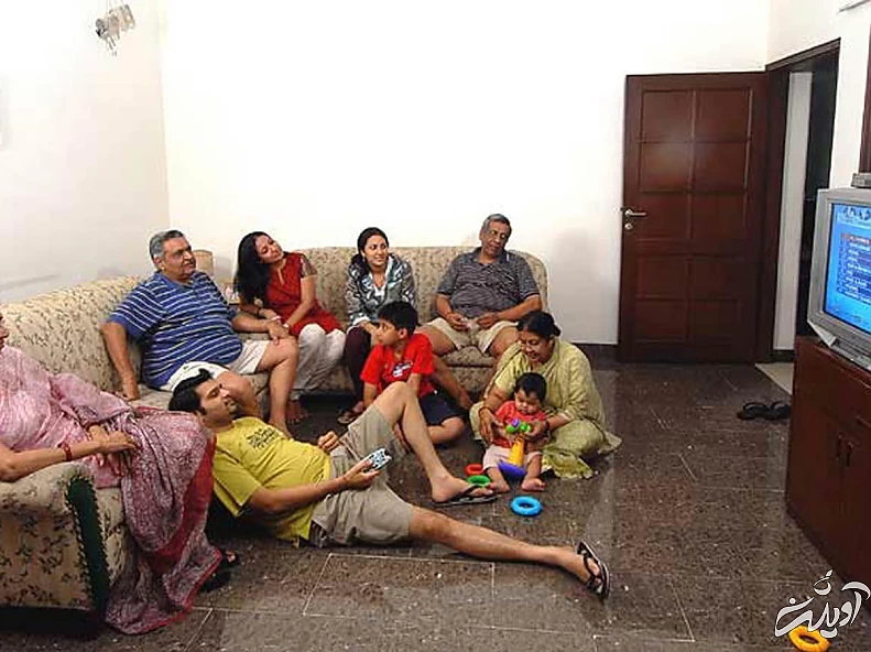 تماشای فیلم به صورت خانوادگی-ایجاد بحث و تأمل